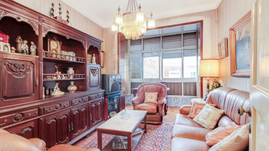 Apartamento T2 Olival Basto