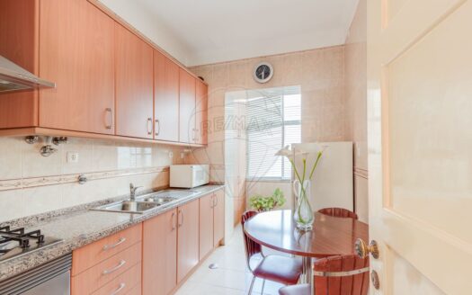 Apartamento T2 Olival Basto