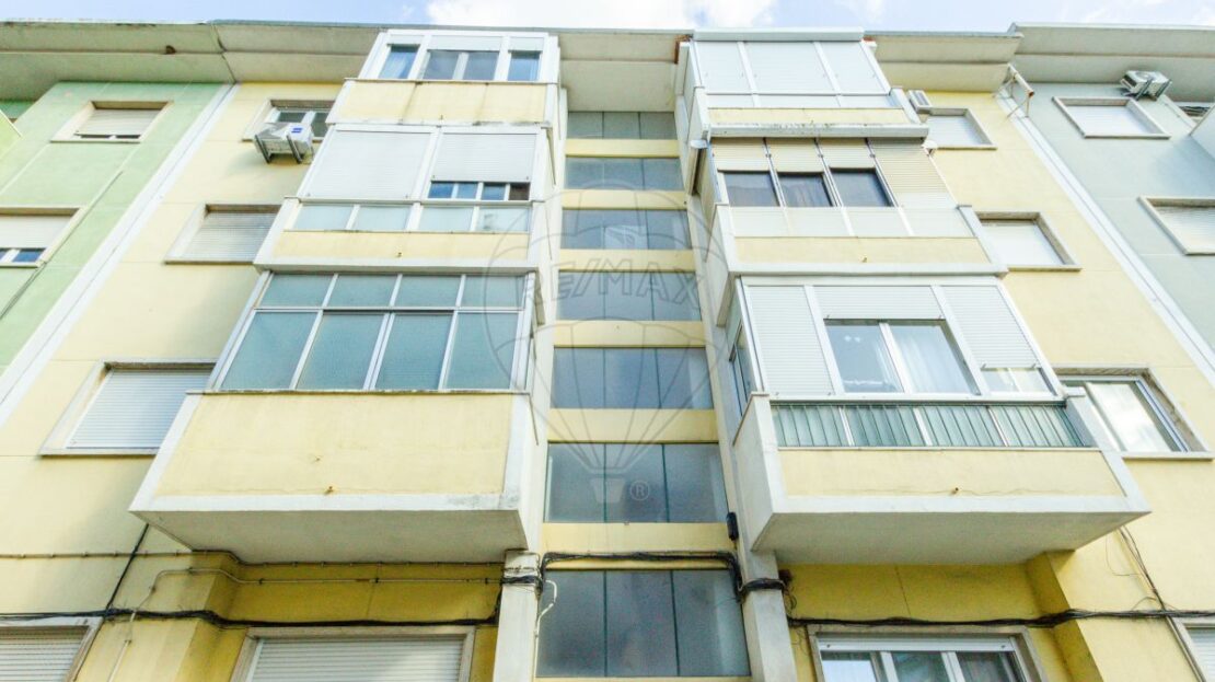 Apartamento T2 Olival Basto